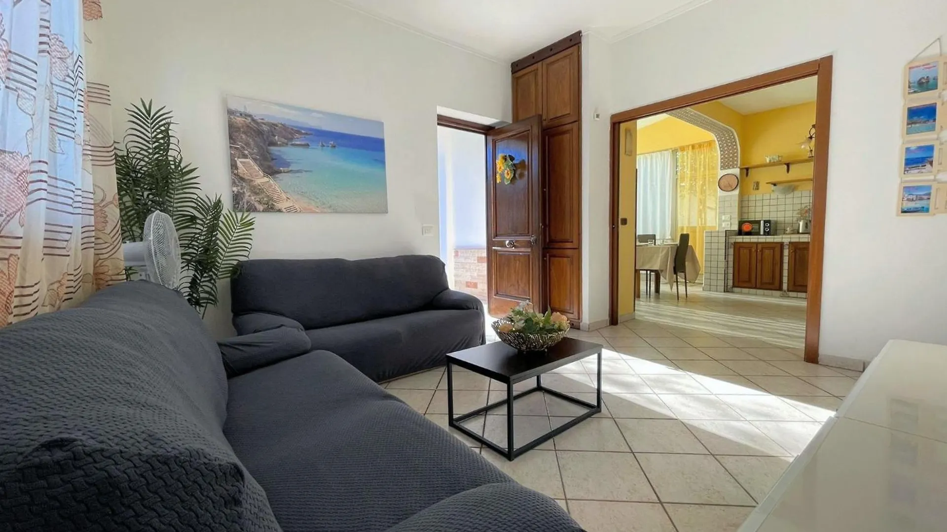 Dom wakacyjny Casa Vacanze Ciachea Home - Villa Accogliente Con Bbq, Giardino E Parcheggio , A Due Passi Da Palermo & Aereoporto Carini