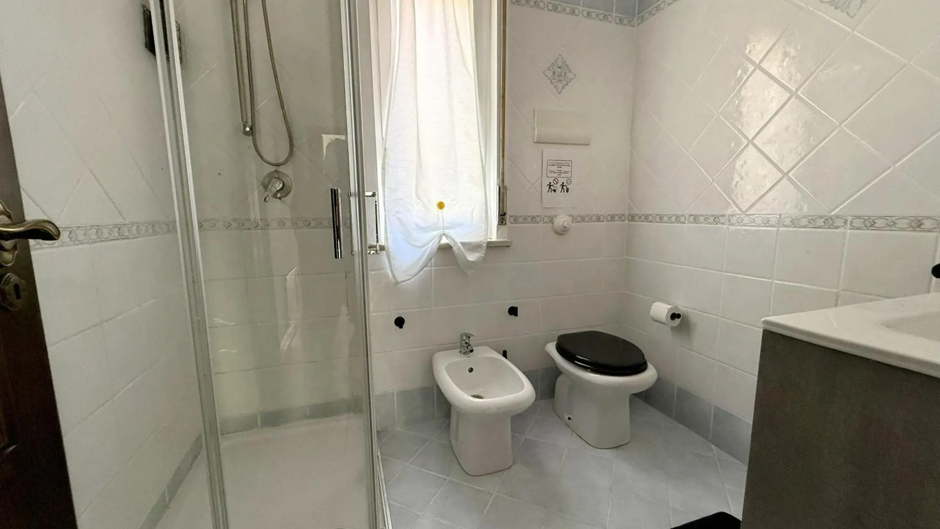 Dom wakacyjny Casa Vacanze Ciachea Home - Villa Accogliente Con Bbq, Giardino E Parcheggio , A Due Passi Da Palermo & Aereoporto Carini